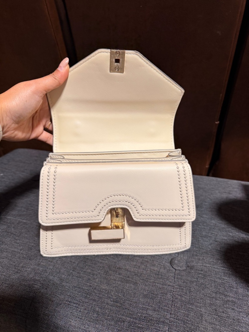 Sale🔥Structured Cream Top-Handle Satchel with Gold-Tone Clasp - Picture 2 of 7
